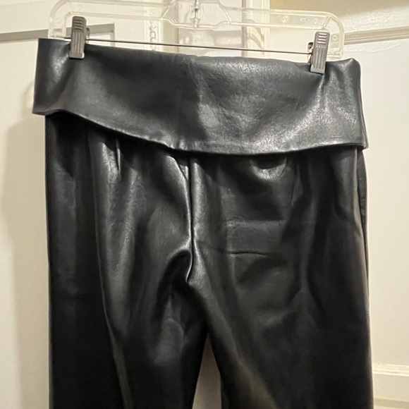 KHY Faux Leather Low Rise Foldover Pant size small - Picture 7 of 16